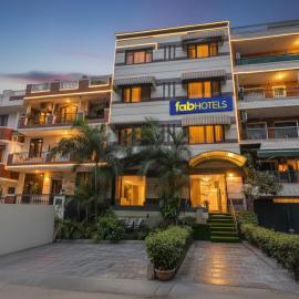 FabHotel Aashraye