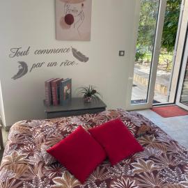 L'appart Thé - Cocon de charme avec terrasse à Paradou, au cœur des Alpilles
