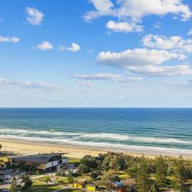 Broadbeach Central - Broadbeach - Modern - views - All amenities