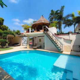 Cozy Villa by LOOX