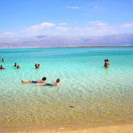 Aloni - Guest house Dead Sea، فندق في نيفيه زوهار