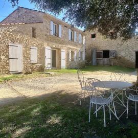 Viesnīca Studio cosy à la campagne pilsētā Montjustin