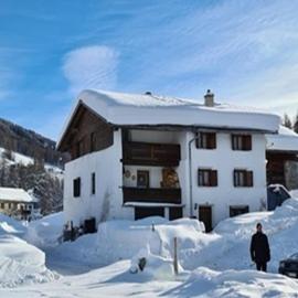 Fuldera Daint chasa Zanoli Wohnung Parterre, hotel en Fuldera