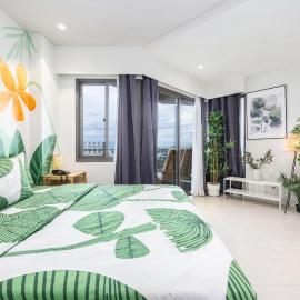 Jungle Studio at Tambuli Ocean View by Dominik Studio with Pool & Balcony in Mactan