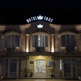 Hotel Taht