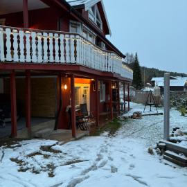 Lillian's gjestehus, Skibotn โรงแรมในสเกบอทเทน