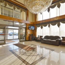 Woodbine Hotel & Suites, Hotel in Toronto