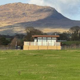 Loughanmore Court Beach house, hotel in Dundalk