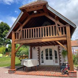 Chaleureuse maison indépendante, tout confort, avec grand jardin