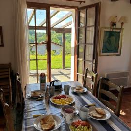 Baztertxu Alai - Maison du Lac, hotel in Saint-Pée-sur-Nivelle