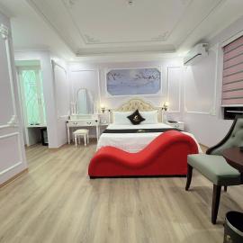 One Villa Hotel 6 โรงแรมในLong Biên