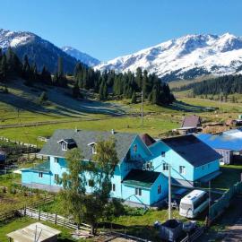 Alakol-Jyrgalan Guest House, hotel in Dzhergalan