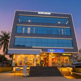 FabHotel Penthouse - A K Dev Road