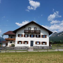 Rosa s Ferienhaus, hotel em Grän