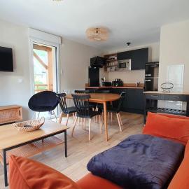Beau logement 5 pers, proche de toutes commodités, hotell i Loudenvielle