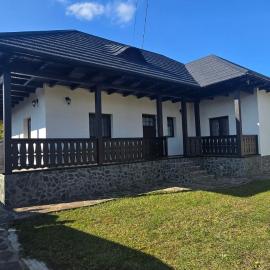 Casa LEO