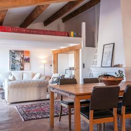 A classic stone house in Provence, hotel en La Garde-Freinet