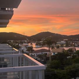 Hotel Bossa Nova Cabo Frio Passagem flat com varanda, хотел в CFB