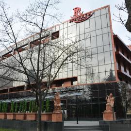 Hotel Presidivm Palace, hotel Lovecsben