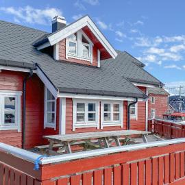 4 Bedroom Lovely Home In Leinøya, hotel en Fosnavåg