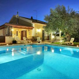 Awesome Home In Ragusa