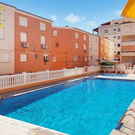 3 Bedroom Pet Friendly Apartment In Moncofa, hotel in Moncófar