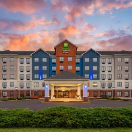 Holiday Inn Express & Suites Indianapolis - East by IHG, hotel in Indianapolis