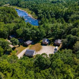 Roseway River Cottages, hotel u gradu 'Shelburne'
