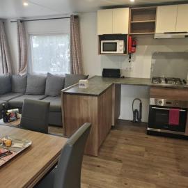 MH310 2 chambres et 2 salles de bain de 40m2 dans camping 4 étoiles