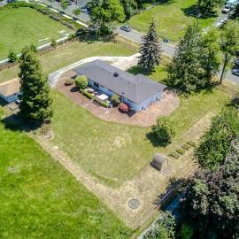 Vogel Vacation - Spacious Secluded, Hot Tub & Game Room