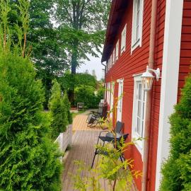 Åmål में, होटल Semesterlägenheter 150m till Vänern