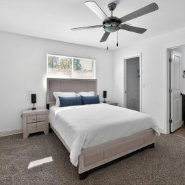 Bright, Spacious 2Bd 25Bt Townhome Interior
