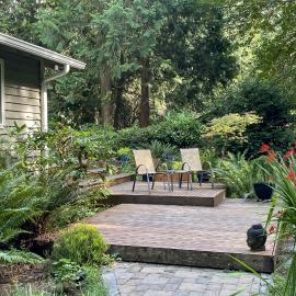 Walk to Beach + Village: Bainbridge Island Gem!, хотел в Lynwood Center