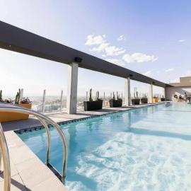 Boulevard Stays Downtown Highrise STU Sky Pool Parking Gym 07