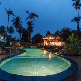 COCO Canopy Boutique Resort, hotel en Koh Jum