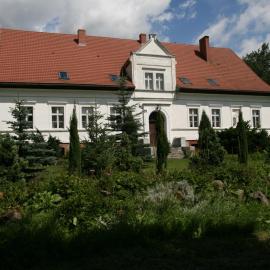 Miodowy Dwór, hotel i Rusinowo