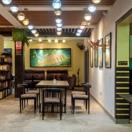 Haikou Banana Hostel, hótel í Haikou