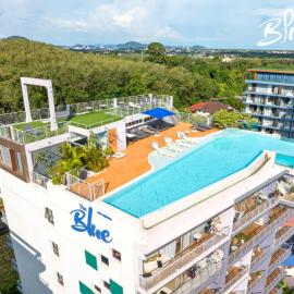 The Blue Hotel, hotel Csalongban