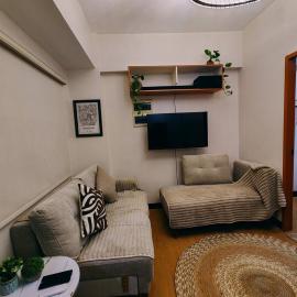 Charming 2BR Condo in Cambridge with WIFI, Smart TV, hotell i Cainta
