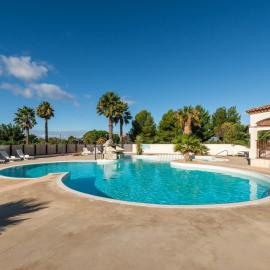 Vacancéole - Port Minervois, Les Hauts du Lac, hotell i Homps