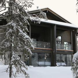 Villa Taruilevi 3 inc Hot Tub – hotel w mieście Kittilä