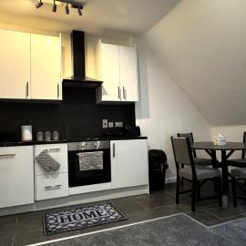 81b Queens Road