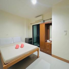 Charlina Inn Panglao: Panglao şehrinde bir otel