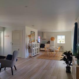 Luxury retreat with direct access to nature, ξενοδοχείο σε Bøtø By
