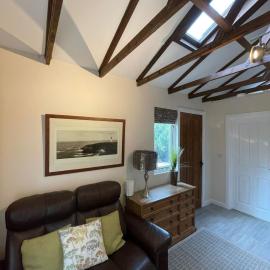 Woodland Cabin - Cotswold Way - Logs & Dogs, Hotel in Cheltenham
