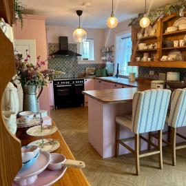 5 - Spacious Countryside House for Families & Groups, ξενοδοχείο σε Pont Sticill