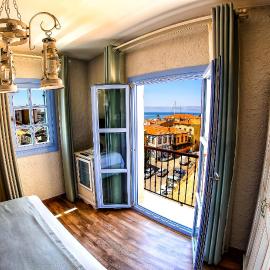 Villa Fanti, hotel u Češmama