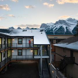 Basecamp Suites Canmore, hotel a Canmore