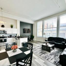 Luxurious Downtown Penthouse with Amazing Views