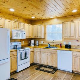 Eaglet Cabin near the Shenandoah River